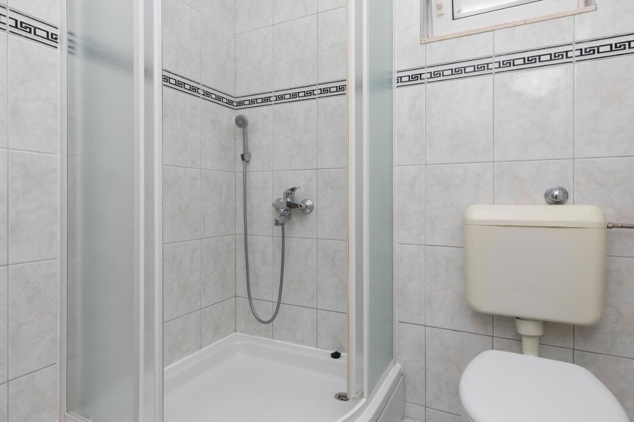 Apartments With A Parking Space Mimice, Omis - 2805 Room photo